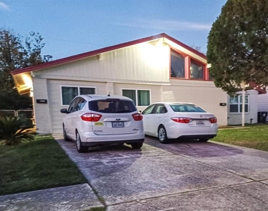 5815 Schevers Street - Photo Thumbnail 36