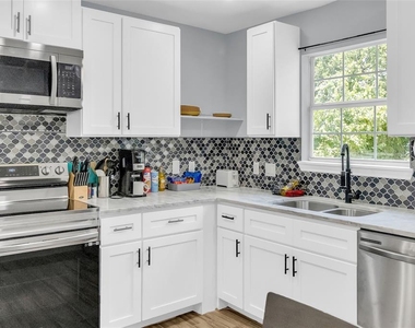 5815 Schevers Street - Photo Thumbnail 2