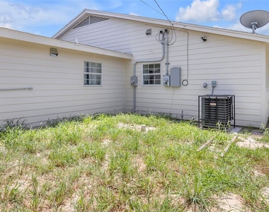 5815 Schevers Street - Photo Thumbnail 7
