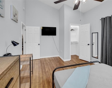 5815 Schevers Street - Photo Thumbnail 33