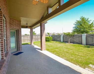 1322 Malea Daisy Lane - Photo Thumbnail 27