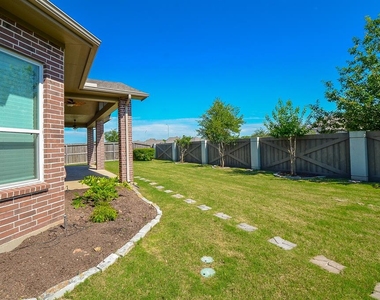 1322 Malea Daisy Lane - Photo Thumbnail 28