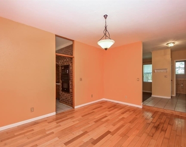 3419 Sheldon Drive - Photo Thumbnail 5