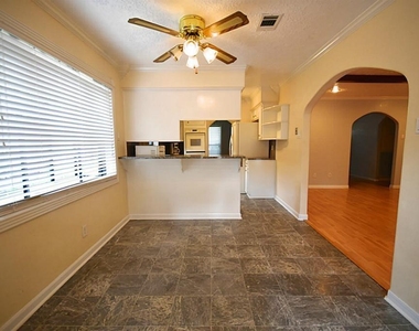 9705 Westview Drive - Photo Thumbnail 5