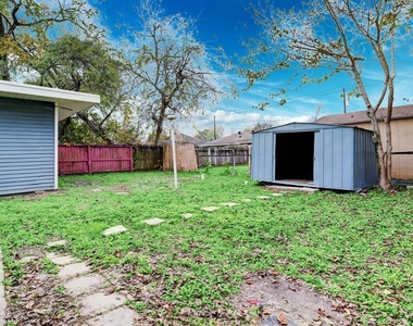 6714 Goforth Street - Photo Thumbnail 10