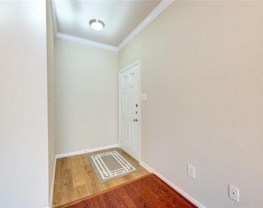 2255 Braeswood Park Drive - Photo Thumbnail 2