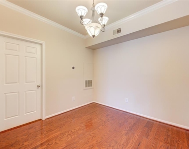 2255 Braeswood Park Drive - Photo Thumbnail 10