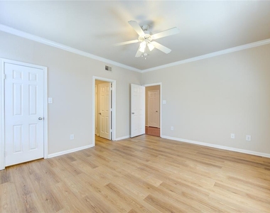 2255 Braeswood Park Drive - Photo Thumbnail 22