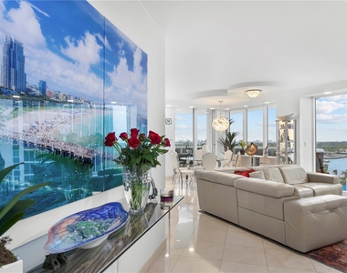 4775 Collins Ave - Photo Thumbnail 5