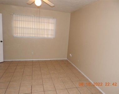 6305 Westward Street - Photo Thumbnail 6