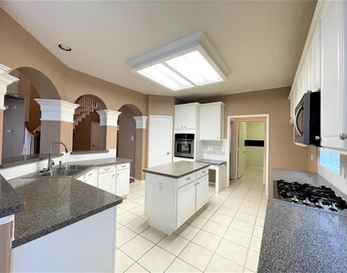 16907 Laguna Springs Drive - Photo Thumbnail 14