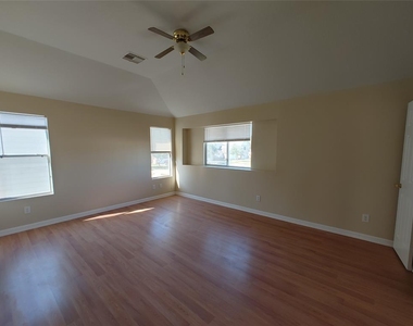 9892 Tulip Street - Photo Thumbnail 10