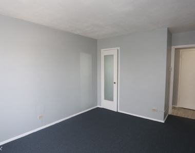 7333 N. Ridge, Unit A205 - Photo Thumbnail 12