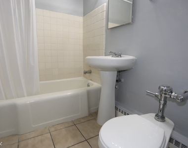 7333 N. Ridge, Unit A205 - Photo Thumbnail 13