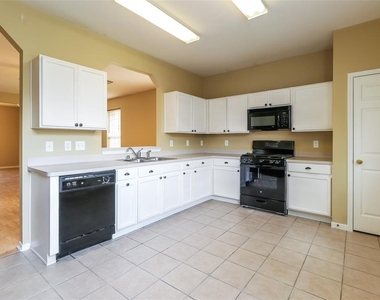 918 Chapwood Court - Photo Thumbnail 9