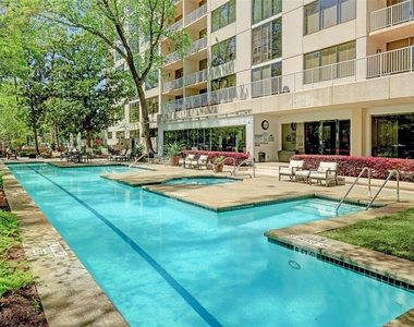 121 N Post Oak - Photo Thumbnail 17