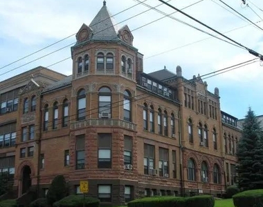 251 Court St - Photo Thumbnail 9