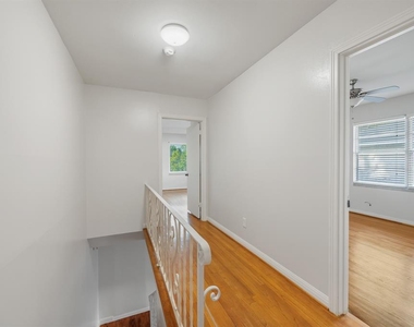 2111 Sheridan Street - Photo Thumbnail 10