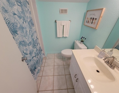 8111 Pine Green Lane - Photo Thumbnail 22