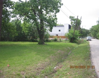 3734 Noah Street - Photo Thumbnail 5