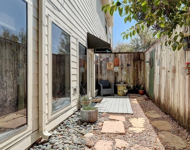 2708 Ridgewood Street - Photo Thumbnail 6