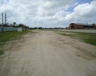 9104 Galveston Road - Photo Thumbnail 3