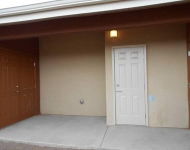 1519 Medina Drive - Photo Thumbnail 5