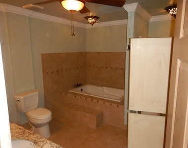 2675 Dauphine Place - Photo Thumbnail 7