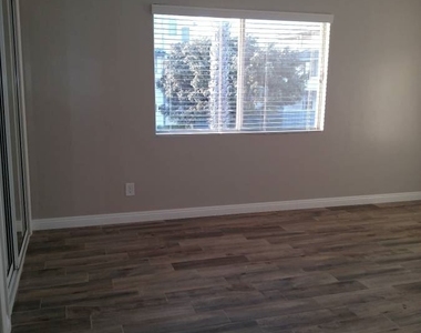 5246 Driftwood St - Photo Thumbnail 27