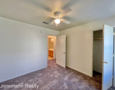 2205 Indian Trail - Photo Thumbnail 10