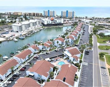 171 Medallion Boulevard - Photo Thumbnail 3