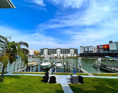 171 Medallion Boulevard - Photo Thumbnail 29