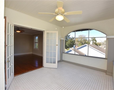 709 1/2 Park Hill Avenue - Photo Thumbnail 12