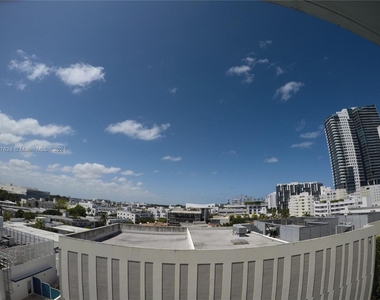 1800 Collins Ave - Photo Thumbnail 0