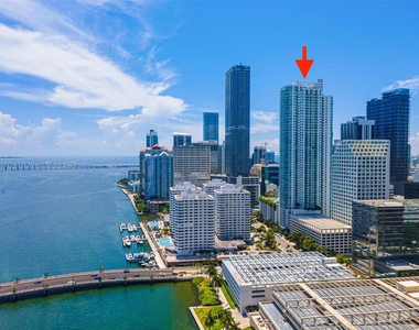 950 Brickell Bay Dr - Photo Thumbnail 9