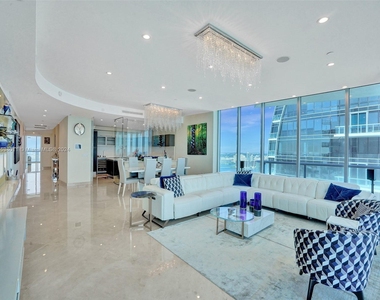 17001 Collins Ave - Photo Thumbnail 9