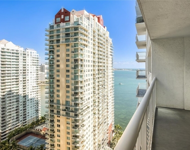 1200 Brickell Bay Dr - Photo Thumbnail 1