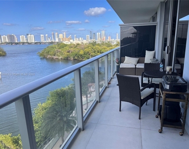 16385 Biscayne Blvd - Photo Thumbnail 3