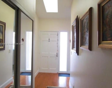 16606 Greens Edge Cir - Photo Thumbnail 13