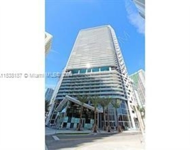 1300 Brickell Bay Dr - Photo Thumbnail 23