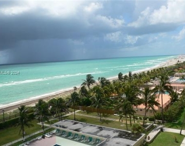 2899 Collins Ave - Photo Thumbnail 16