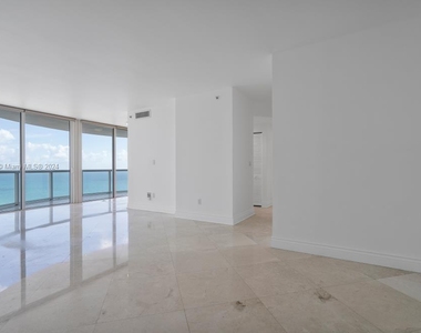 6365 Collins Ave - Photo Thumbnail 6