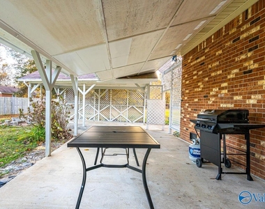 804 Vestavia Place - Photo Thumbnail 30