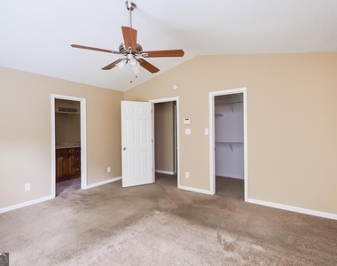 725 Kilkenny Circle - Photo Thumbnail 8