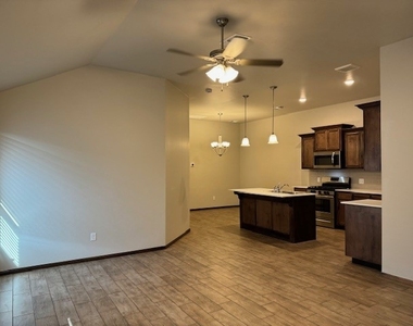 605 Marlin Court - Photo Thumbnail 3