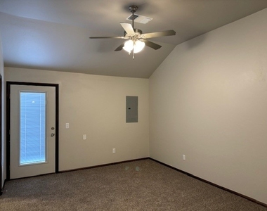 605 Marlin Court - Photo Thumbnail 21