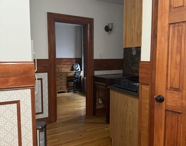 424 East 13th Street - Photo Thumbnail 5