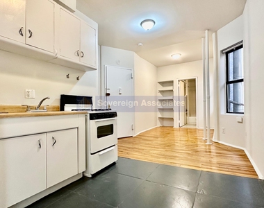 539 West 49th Street - Photo Thumbnail 3