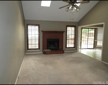 504 Shadow Ridge Drive - Photo Thumbnail 2