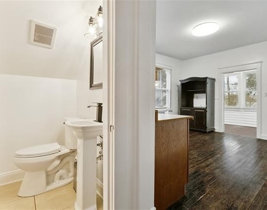 6735 Catina Street - Photo Thumbnail 4